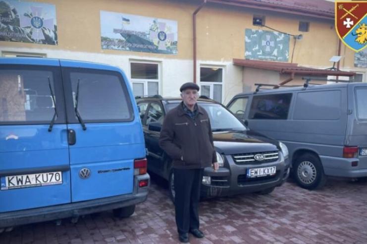 «Не зміг зберегти власного сина – збережу життя іншим»: батько полеглого захисника України купив для ЗСУ три авто